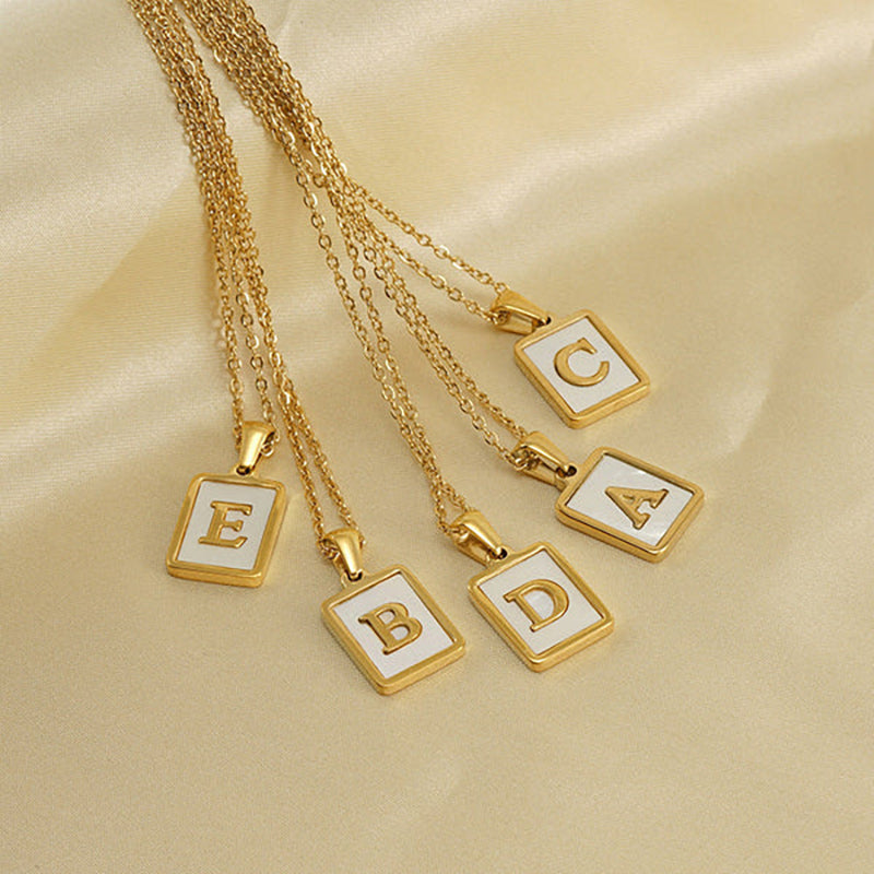 LOVEERY's Sweet Moment Necklace